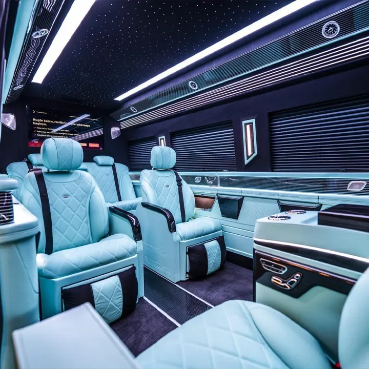 > Photos de l'intérieur d'une voiture de location haut de gamme Castel-Cab autour de Château-Thierry, Reims, Paris et Île-de-France. Villes et Villages dans la Marne : Reims, Tinqueux, Bezannes, Champigny, Cernay-lès-Reims, Sillery, Verzy, Bétheny, Muizon, Cormontreuil, Saint-Brice-Courcelles. Villes et Villages autour de Dormans : Aÿ-Champagne, Bergères-lès-Vertus, Fère-en-Tardenois, Villers-sous-Châtillon, Sancy-Lès-Provins, Montmort-Lucy, Saint-Remy-en-Bouzemont, Château-Thierry, Sailly-le-Sec, Braine. Villes et Villages dans l’Aisne : Château-Thierry, Essômes-sur-Marne, Neuilly-Saint-Front, Chézy-sur-Marne, Nanteuil-la-Fosse, Vauxcéré, Château-Thierry, Braine, Villers-Cotterêts, Trélou-sur-Marne, Juvigny, Mardeuil, Dizy, Épernay, Pierry, Cumières, Épernay, Aÿ-Champagne, Châlons-en-Champagne, Moussy-Verneuil, Vertus, Oger. Aéroports en Île-de-France et alentours : Aéroport Charles de Gaulle, Aéroport Orly, Aéroport Beauvais-Tillé. Gares en Île-de-France et alentours : Gare de l'Est, Gare de Lyon, Gare de Montparnasse, Gare de Saint-Lazare, Gare de Bercy, Gare de Châtelet-Les Halles, Gare de Paris-Nord, Gare de Reims, Gare de Château-Thierry, Gare de Dormans, Gare de Meaux, Gare de La Ferté-sous-Jouarre, Gare de Tournan-en-Brie. Tarifs, numéros de téléphone et prix des trajets sur l’application mobile pour réserver un Taxi ou VTC à proximité, « autour de moi » ou sur castel-cab.fr.